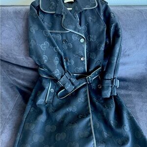 Gucci Black Trench Coat with Wide Lapels and Belted Waist